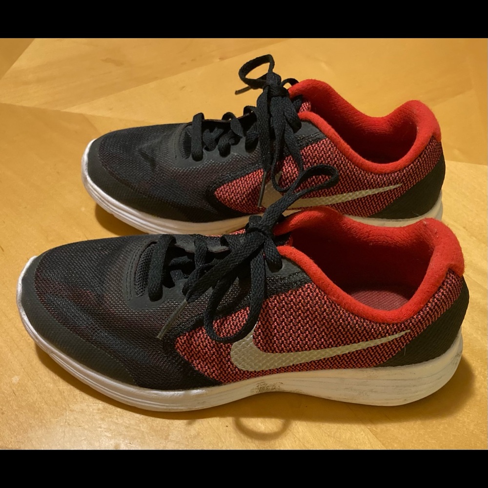 Nike Revolution 3 Youth Sneakers - Red